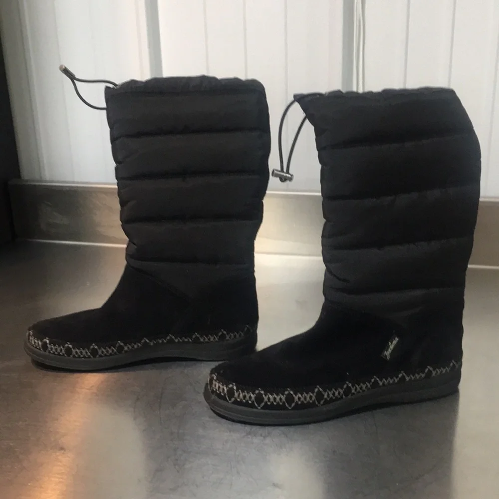 New Women’s Black Winter Quilted Pull-On Boots